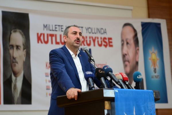Abdülhamit Gül: 'FETÖ, DEAŞ ve PKK terör örgütlerine kokteyl benzetmesi'