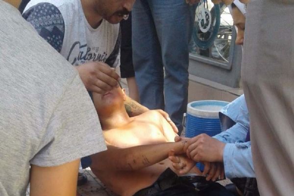 Şanlıurfa'da iş yerini temizlemek için tiner kullanan 2 kişi hastanelik oldu