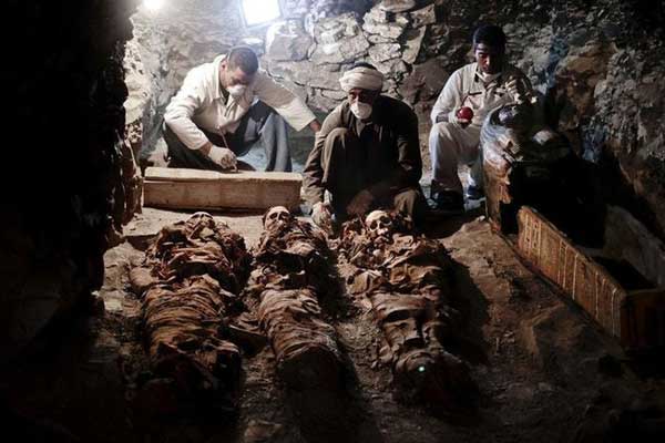 Mısır'da 3500 yıllık mezar bulundu