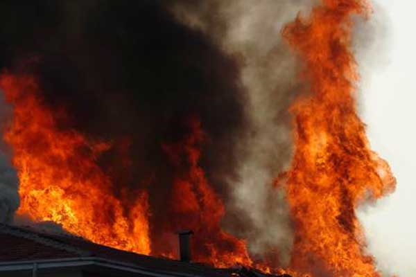 İstanbul'da yangın! İtfaiye ekibi gönderildi