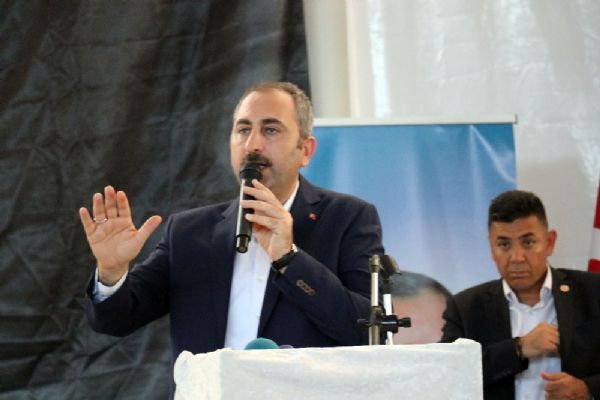 Abdulhamit Gül: 'AK Parti'nin tabelası kimsenin tapulu tabelası değildir'