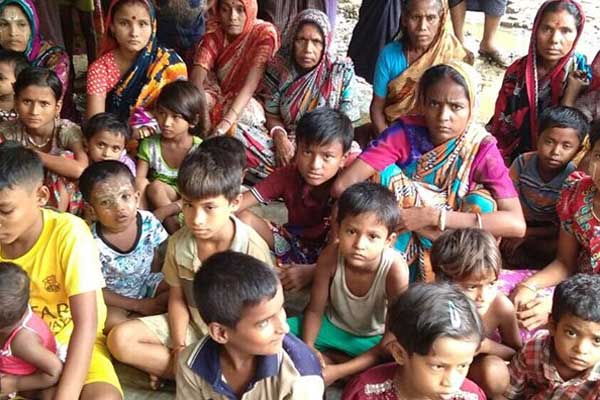 Arakanlıların kaçış yolunda 100 bebek dünyaya geldi