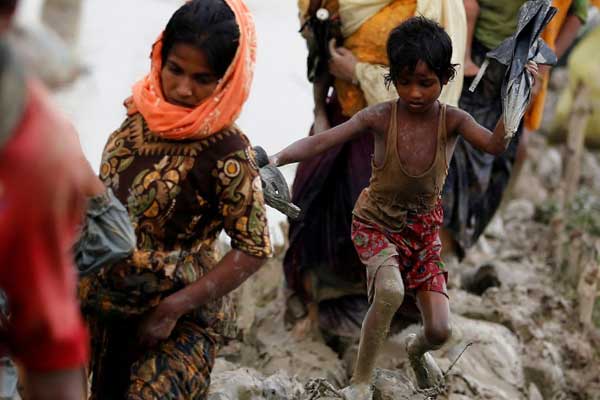 Arakanlı Müslümanların çocuklarını Diyanet okutacak