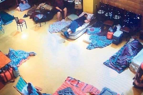 Florida'da yaşayan Türk, restoranını sığınak yaptı