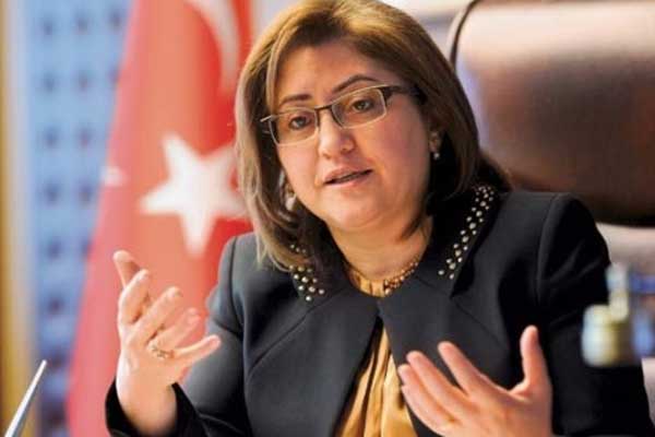 Şahin: 100 bin mülteci gitti sırada 200 bin var