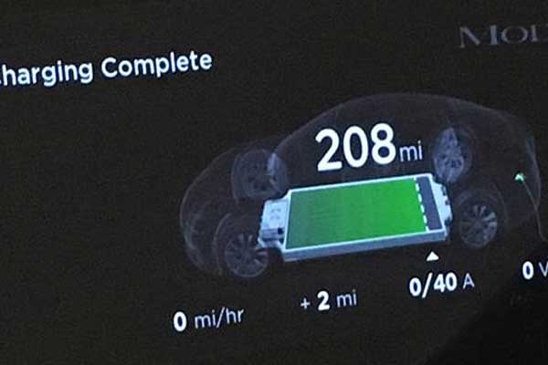 Tesla'dan kasırga önlemi: Batarya kapasitelerini artırdı