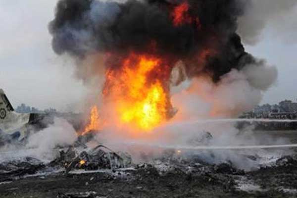 Yemen'de BAE uçağı düştü