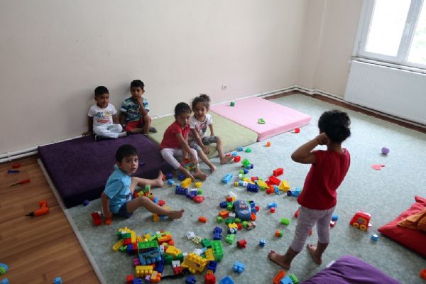 Çocukların kreşe başlama yaşı konusunda ailelere uyarı