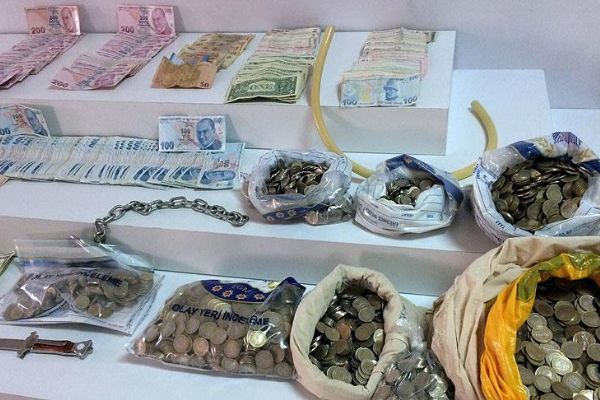 İstanbul'da çocuk dilendiren suç örgütüne operasyon: 12 gözaltı