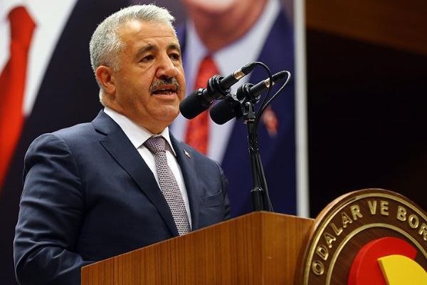 Ahmet Arslan: 'Okul servis araçlarının kiralanması şartları düzenlendi'