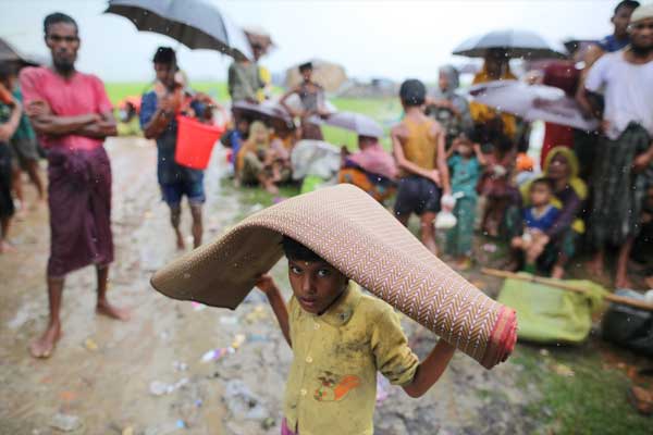 Bangladeş'e sığınanların 200 bini çocuklardan oluşuyor
