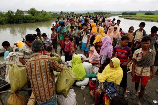 Endonezya’dan Arakanlılara 34 ton yardım