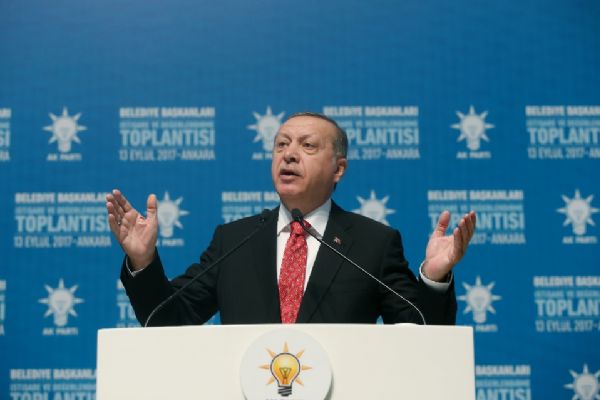 Cumhurbaşkanı Erdoğan: Bu zat ülkesini, devletini yabancılara şikayet ederek...