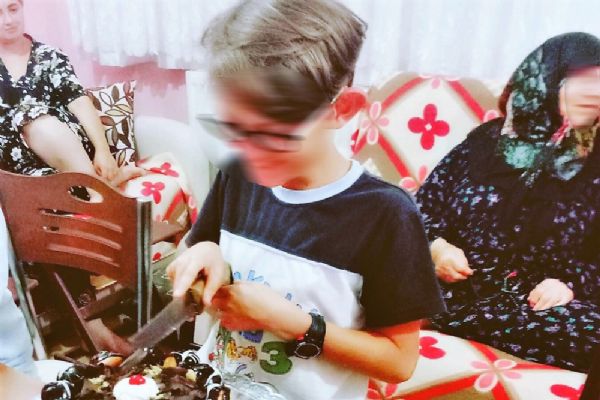 Doğum günü pastası 8 kişiyi zehirledi