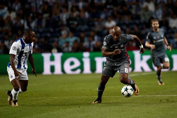 Kartal, Porto karşısında yüksek uçtu