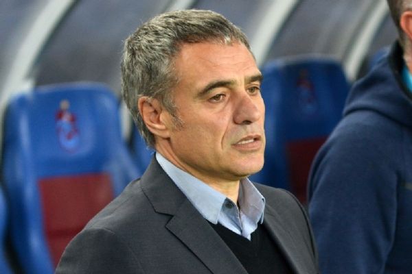 Ersun Yanal'ın aklı savunmada