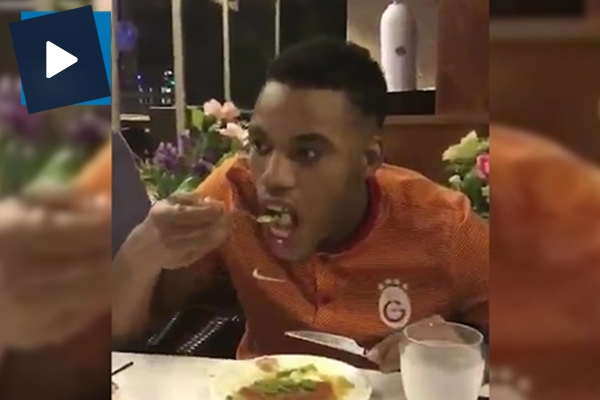 Galatasaray'ın yıldızı Rodrigues künefeyle tanıştı