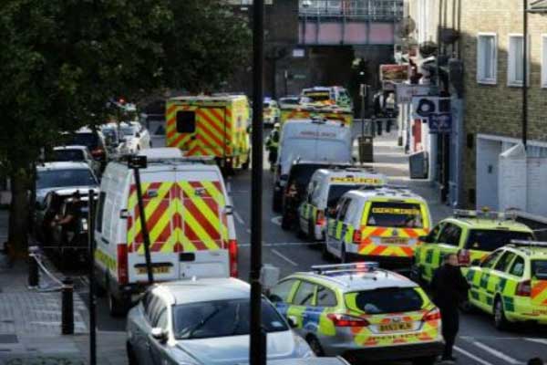 'Londra'daki patlama ev yapımı bombadan kaynaklı'