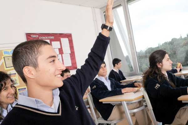 Liselerde 'nüfus' şartı kaldırıldı