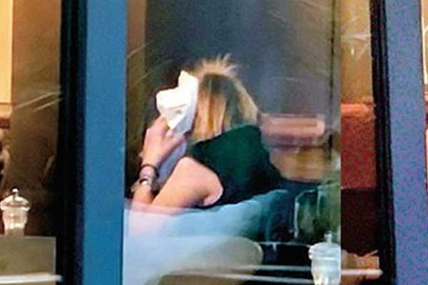 İstanbul Nişantaşı’nda kafede botoks