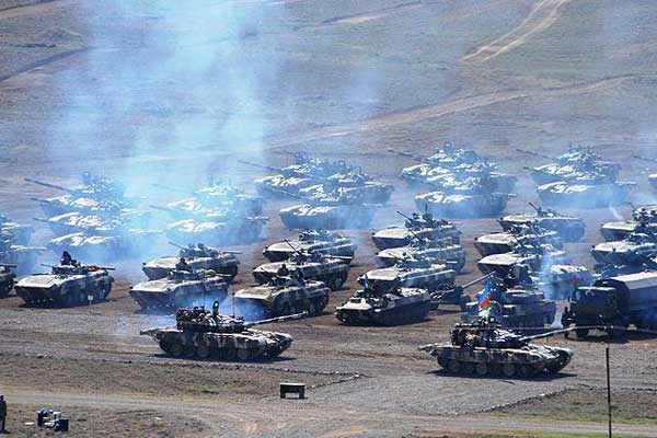 Azerbaycan ordusu geniş kapsamlı tatbikat yapacak