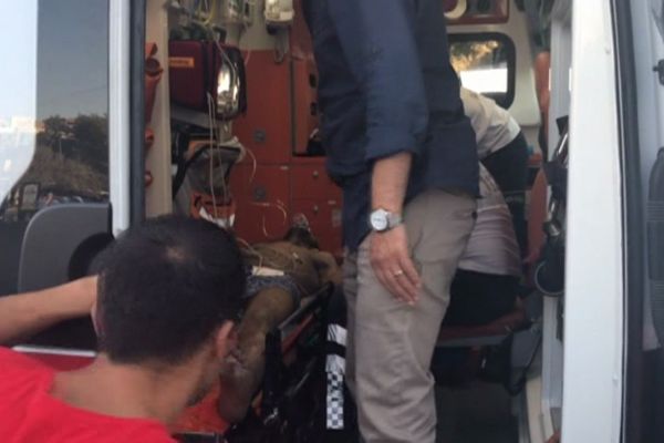 İstanbul'da uyuşturucunun etkisiyle denize giren şahıs son anda kurtarıldı