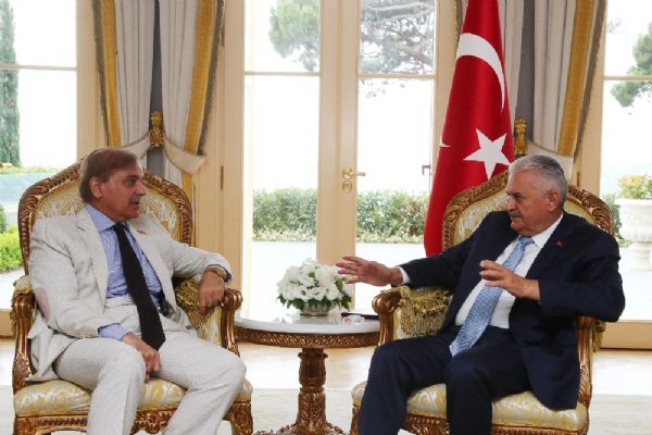 Başbakan Binali Yıldırım, Pencap Eyaleti Başbakanı Şerif'i kabul etti