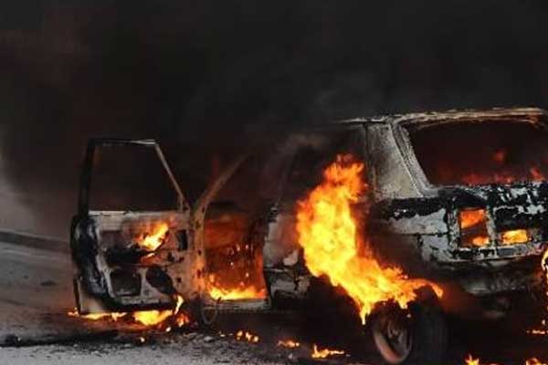 Hatay'da seyir halindeki otomobil patladı!