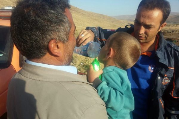 Erzurum'da kaybolan 3 yaşındaki çocuğu çobanlar buldu