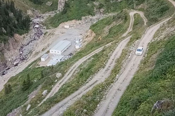 O yol dünyanın en tehlikelileri arasında!