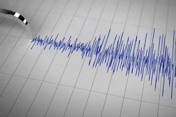 Ege'de 4,4 büyüklüğünde deprem!