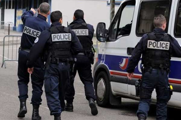 Fransa'da ABD'li turistlere asitli saldırı