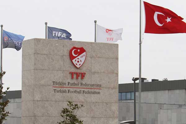 Futbolda yabancı kuralı kademeli olarak değişecek