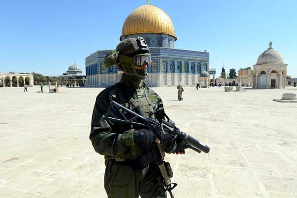 İsrail askerleri bir Filistinliyi yaraladı