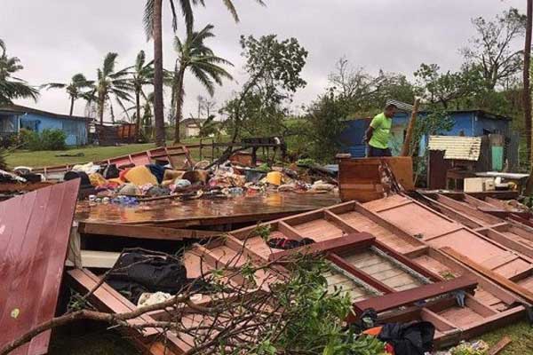 Karayipler yeni kasırgaya hazırlanıyor