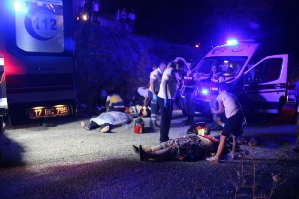 Çanakkale'de trafik kazası: 2 kişi hayatını kaybetti