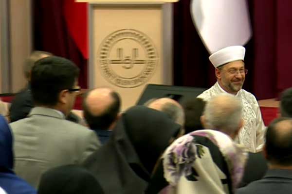 Diyanet İşleri Başkanı Erbaş görevi devraldı