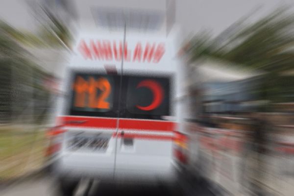 Başkent'te zincirleme kaza: 9'u öğrenci 10 yaralı