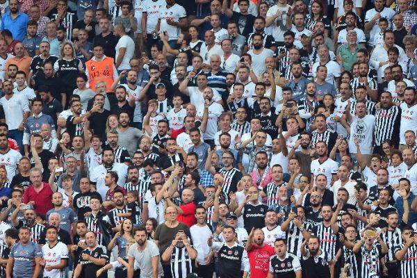 Vodafone Park'ta gerginlik: Gözaltılar var