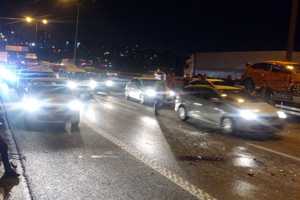 TEM'de kaza: yol kapatıldı