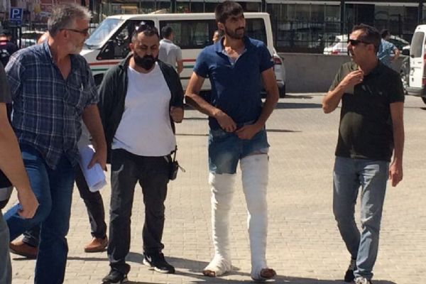 Tekirdağ'da adliyeye iki bacağı alçıda getirildi