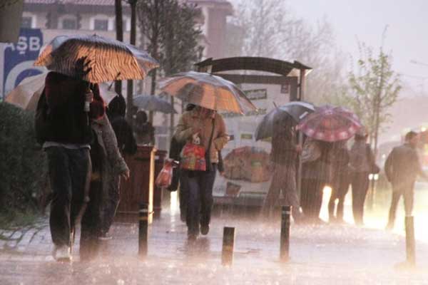 AKOM'dan İstanbullulara yağış uyarısı
