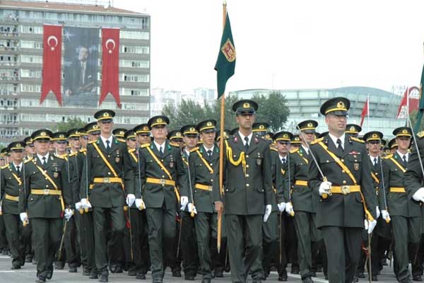 TSK’daki terfi ve atama sistemi değişiyor