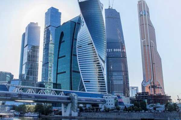 Türk devi Rönesans'a Rusya'da baskın!