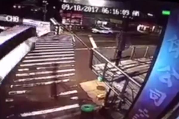 Amerika'da otobüs kazası: 3 ölü, 16 yaralı