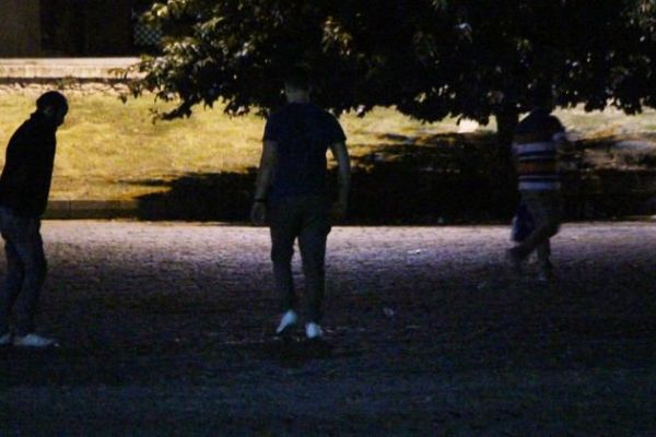 İstanbul Üniversitesi önünde ibretlik görüntü