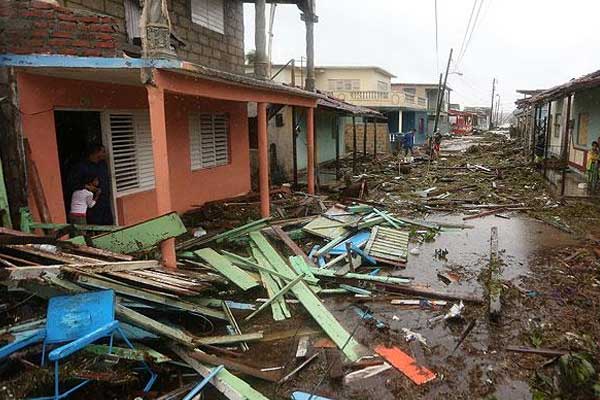 Maria kasırgası Dominika'da