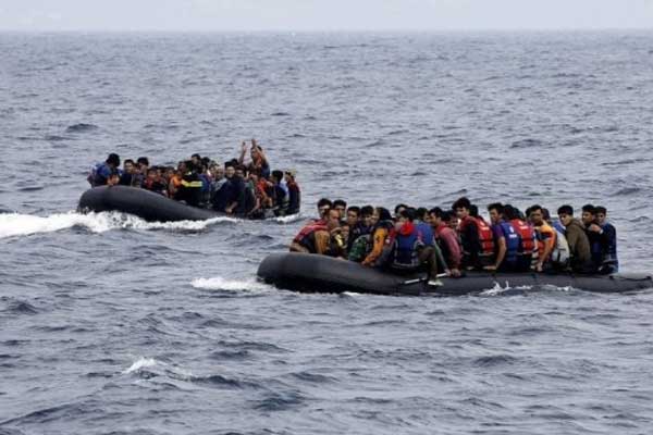 Balıkesir'de 72 kaçak göçmen yakalandı