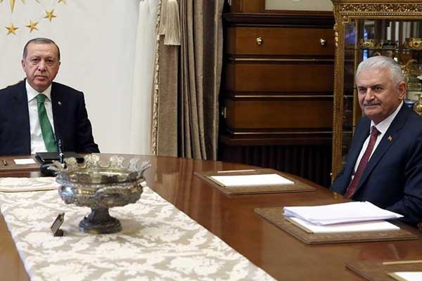 Erdoğan ve Yıldırım'dan ilçe kongrelerine mesaj