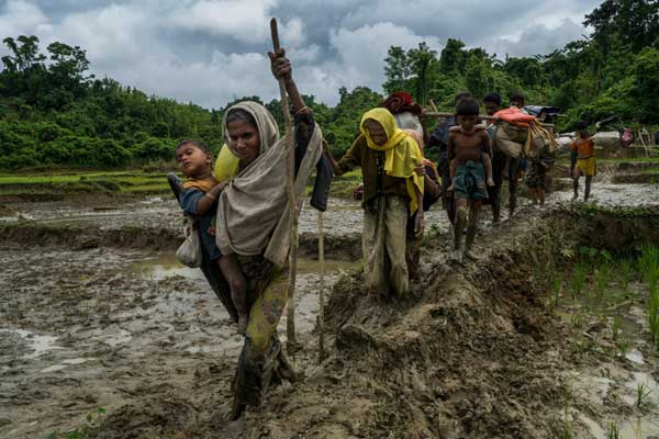 'Myanmar, Bangladeş sınırına mayın döşedi'